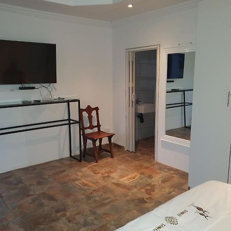 Alu Guesthouse Roodepoort Kültér fotó